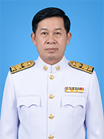 นายวรสรร แก่นจันทร์